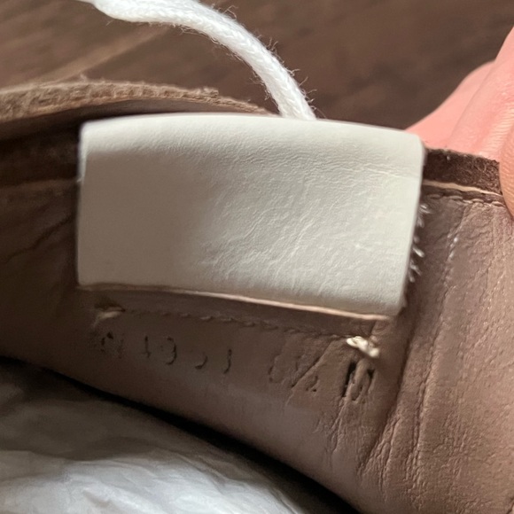 Sneakers - Picture 6 of 7